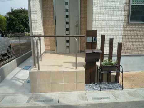 【久喜市】　モダンな雰囲気のポストが気に入りました NO.139