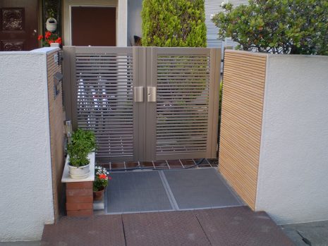 埼玉県春日部市　竹のイメージのタイルで和風な塀に NO.147