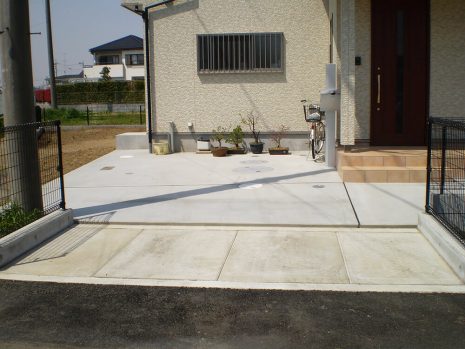 埼玉県幸手市　水路に橋を設置しました NO.215