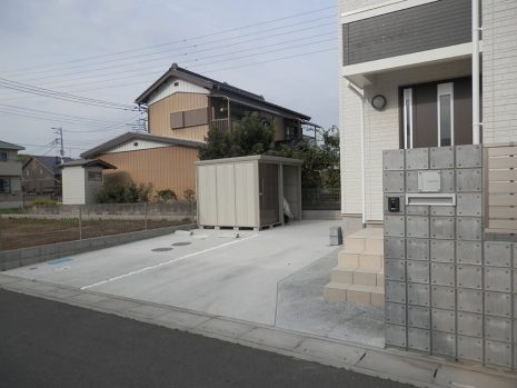 【久喜市】　大きな土地でのセミクローズ外構 NO.435