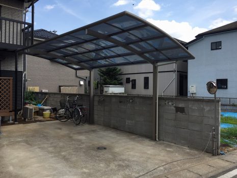 埼玉県のカーポート　カーポートとコンパクトなウッドデッキ NO.291