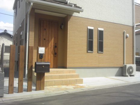 【久喜市】　汎用部材を利用した機能門柱 NO.138
