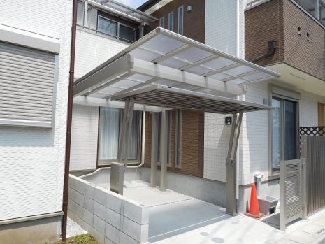 埼玉県さいたま市　跳ね上げ門扉・カーポート・テラス NO.437