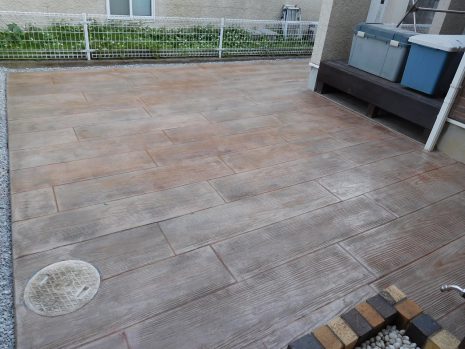 埼玉県上尾市　渋い木目のスタンプコンクリート NO.450