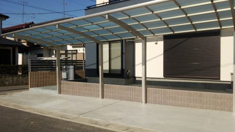 【白岡市】　機能門柱は三協立山アルミ アクセンティ NO.242