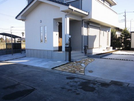 埼玉県加須市　機能門柱ですっきりしたオープン外構 NO.127