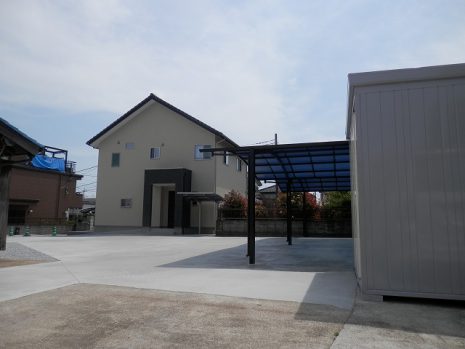 【久喜市】　大型カーポートとウッドデッキでスペース活用 NO.275