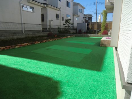 埼玉県春日部市　人工芝を貼りました NO.352