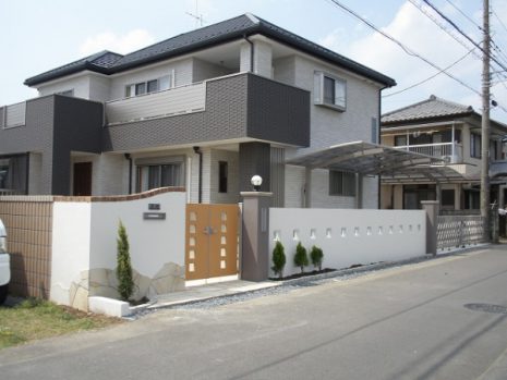 【白岡市】　建物とのバランスを考えた門まわり NO.18