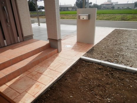 埼玉県のカーポート　土間とスタンプコンクリートで施工 NO.465