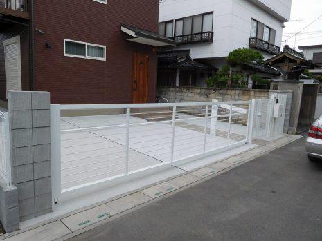 埼玉県宮代町　跳ね上げ式カーゲートを設置 NO.461