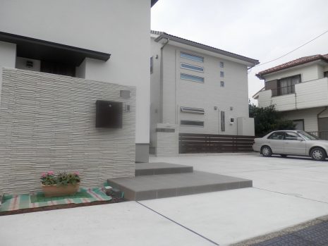 【久喜市】　白とブラウンの統一でセンス良く NO.493