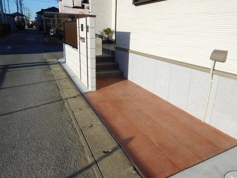 埼玉県幸手市　木目のスタンプコンクリートが目立ちます NO.529