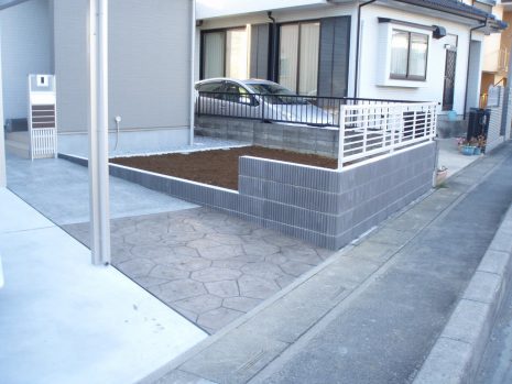 【白岡市】　新築物件のセミクローズ外構 NO.541