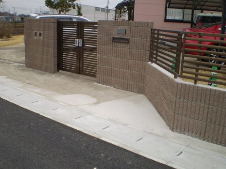 茨城県猿島郡五霞町　フェンスブロック詰め替え NO.586