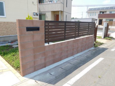 茨城県古河市　物置とウッドデッキでお庭をグレードアップ NO.652