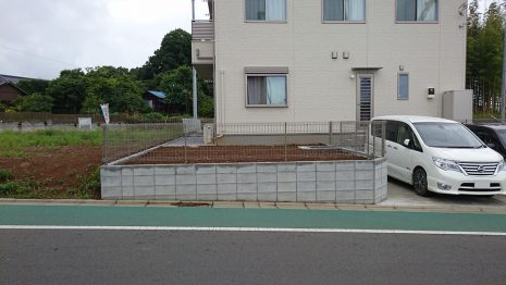 茨城県取手市　境界ブロックとフェンス工事 NO.655