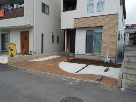 埼玉県さいたま市　木目で統一したエクステリア NO.681