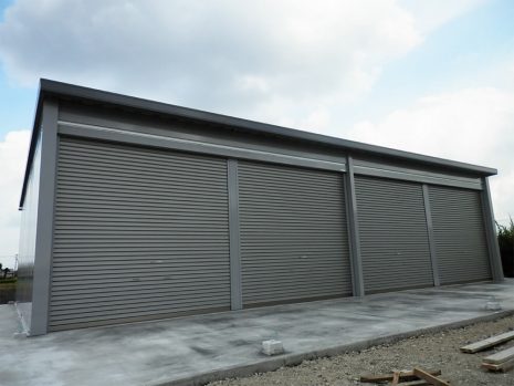 埼玉県幸手市　ガレージは基礎工事を正確に NO.712