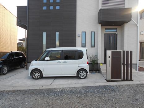 埼玉県上尾市　機能門柱は大人な感じで NO.737
