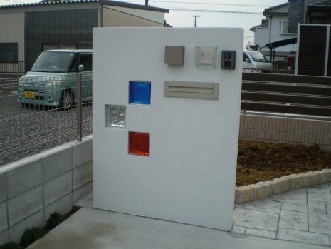 【久喜市】 門袖のアクセントにガラスブロック NO.757
