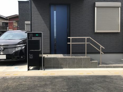 埼玉県川口市 黒とグレーでまとめた外構 NO.863