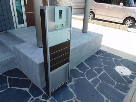 埼玉県さいたま市　渋い石貼りアプローチ NO.881