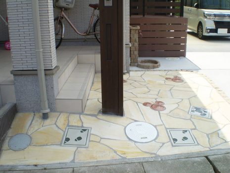 【久喜市】　アプローチにディズニーキャラクター NO.959