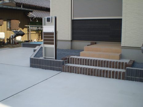 【久喜市】　機能門柱はスリムモダン NO.969