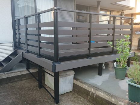 埼玉県鴻巣市　高低差がある場合のウッドデッキ NO.1087