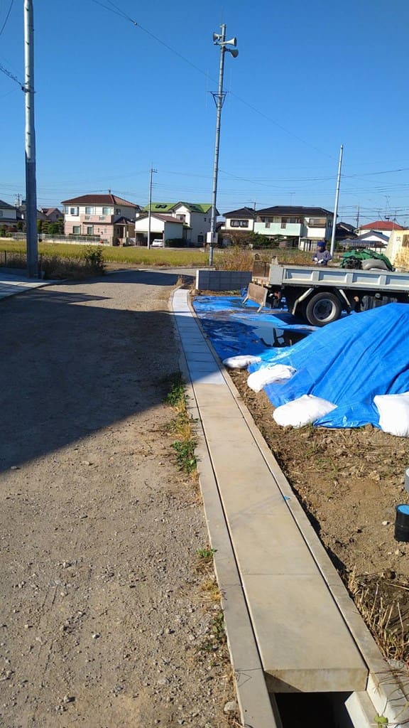 埼玉県白岡市ｎ様邸 新築工事に伴う前面道路u字溝蓋工事 埼玉の格安外構 エクステリア工事ならヒライ エクステリア 幸手 久喜 加須市等