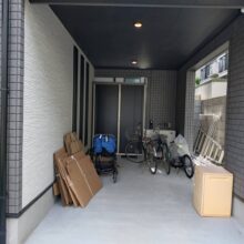 リフォーム外構(土間コンクリート　タイル貼り　機能門柱　物置) NO.2508の施工写真メイン