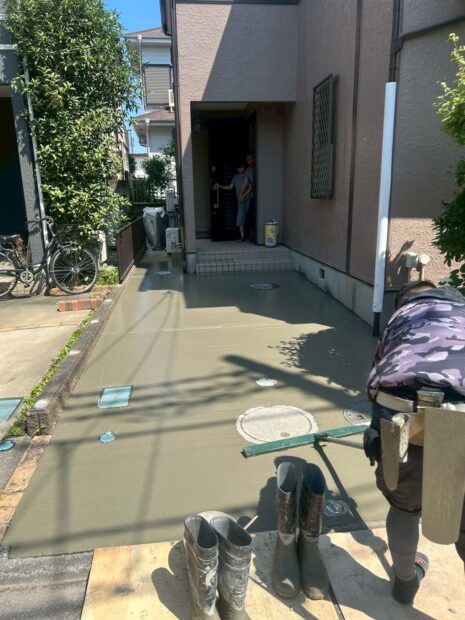 埼玉県和光市　土間コンクリート工事　駐車場ポール設置工事　No.2540