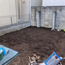 雑草対策(根っこ撤去工事)　No.2566の施工写真1