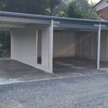 ヨド ガレージ　ラヴィージュ3連棟【 VGCー3059+VGC-3059+VKC28592585】・天然芝工事　No.2585の施工写真メイン