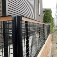 【ハイブリットT・T　フェンス】　【フェンスAB YS3型多段】　リフォーム外構工事　No.2641の施工写真メイン