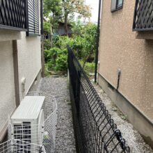外構リフォーム工事【メッシュフェンス エルファードM1型(縦格子目隠しフェンス)】No.2644の施工写真1