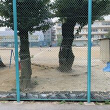 小学校　ネットフェンス改修工事　No.2638の施工写真1