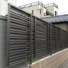 【三協アルミ シャトレナII 1型】目隠しフェンス工事 No.2677の施工写真メイン