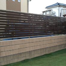 【三協アルミ シャトレナII 1型】目隠しフェンス工事 No.2677の施工写真メイン