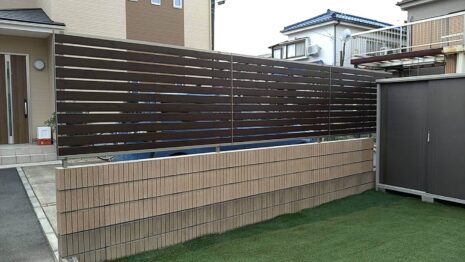 埼玉県八潮市　【三協アルミ シャトレナII 1型】目隠しフェンス工事 No.2677