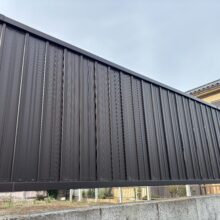 目隠しフェンス工事【三協ｱﾙﾐ　ﾆｭｰｱｲｼｬﾉﾝ3型　H800】No.2658の施工写真メイン