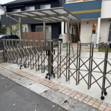 【カーポート・伸縮門扉　新設】外構リフォーム工事　No.2692の施工写真メイン