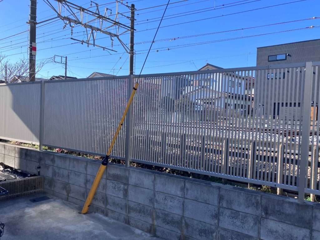 埼玉県春日部市　YKK シンプレオフェンス TB1型　縦格子フェンス工事【目隠しフェンス】 No.2722