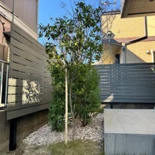 お庭のリフォーム外構工事(目隠しフェンス：ルミナスボーダーAC)　No.2739の施工写真メイン