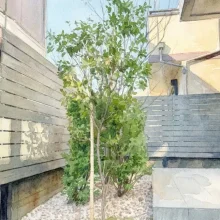 お庭のリフォーム外構工事(目隠しフェンス：ルミナスボーダーAC)　No.2739の施工写真メイン