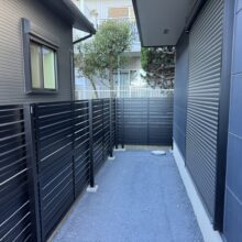 リフォーム外構工事[目隠しフェンス・人工芝]　No.2717の施工写真メイン