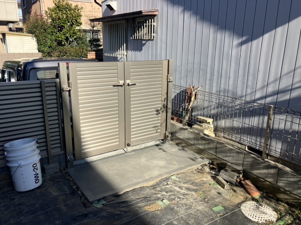 埼玉県鴻巣市　門扉設置工事　レジリアYL型　No.2724