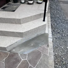 玄関階段一部撤去・駐車場間口拡張　モルタル仕上げ工事　No.2752の施工写真3