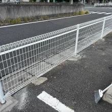 パン屋　駐車場フェンス補修工事　No.2743の施工写真1